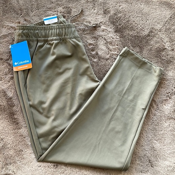 Columbia - Women’s Omni-Shade Ankle Pants - Picture 4 of 4
